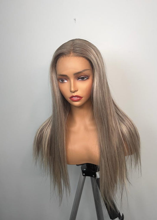 22 Inches Ash Blonde & Ash Brown Highlights Wig